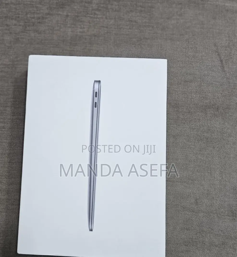 New Laptop Apple MacBook Air 8GB Apple M1 SSD 256GB