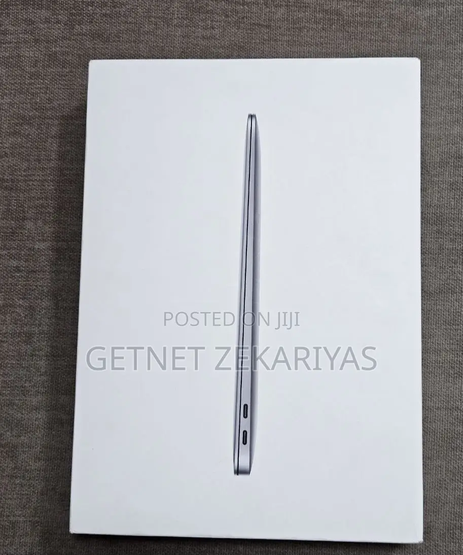 New Laptop Apple MacBook Air 8GB Apple M1 SSD 256GB