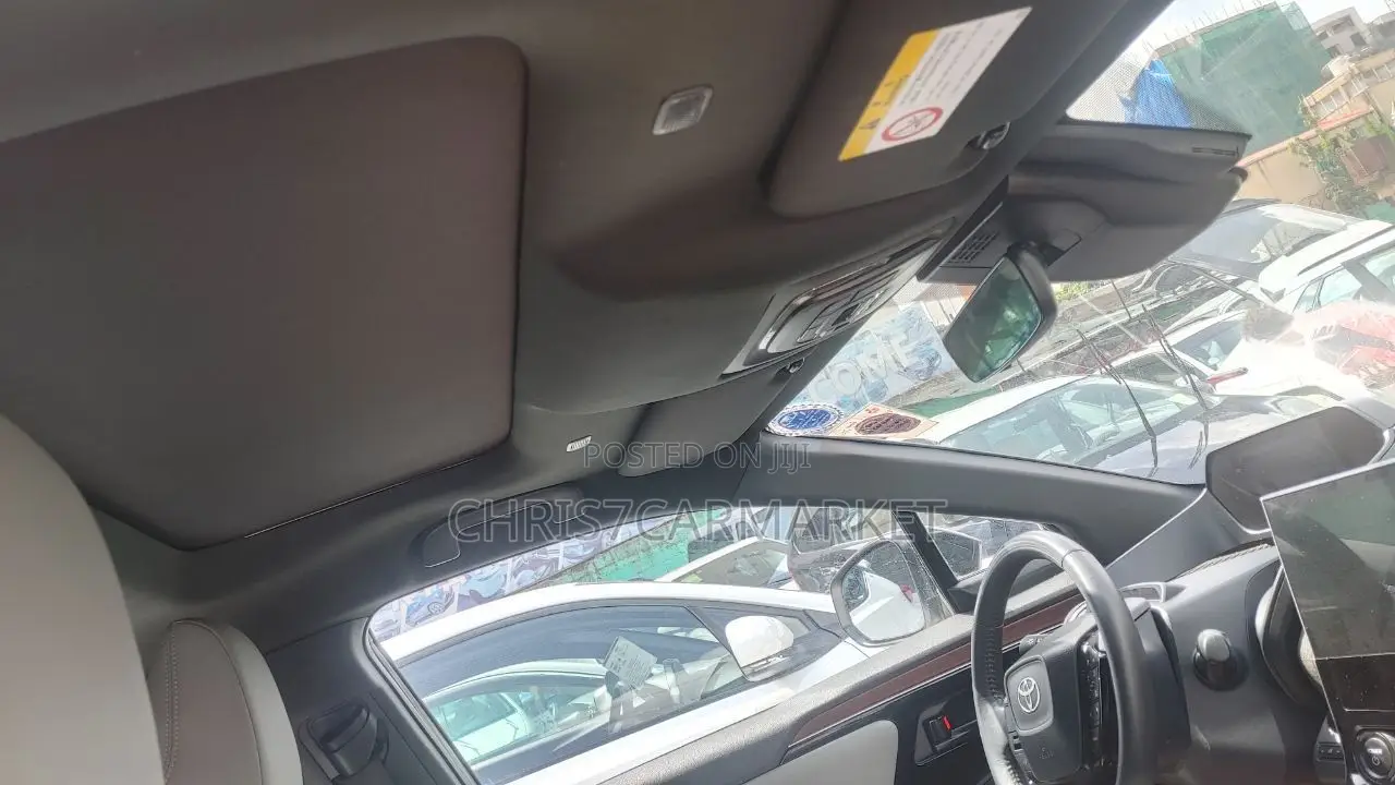 Toyota bZ4X 71.4 kWh FWD 2023 White