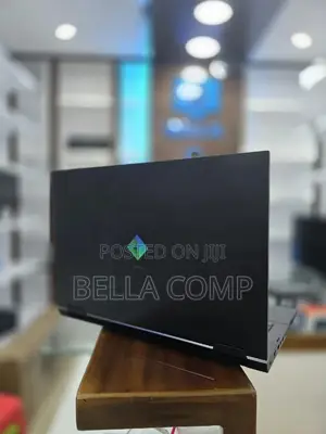 New Laptop HP Omen 17 8GB Intel Core I7 SSD 1T