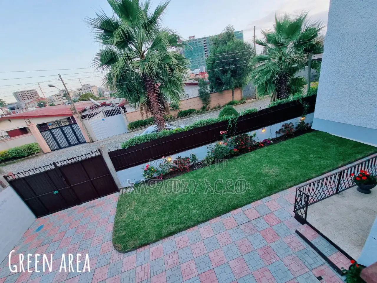 Furnished 3bdrm Townhouse/Terrace in አያት ዞን, Bole for sale