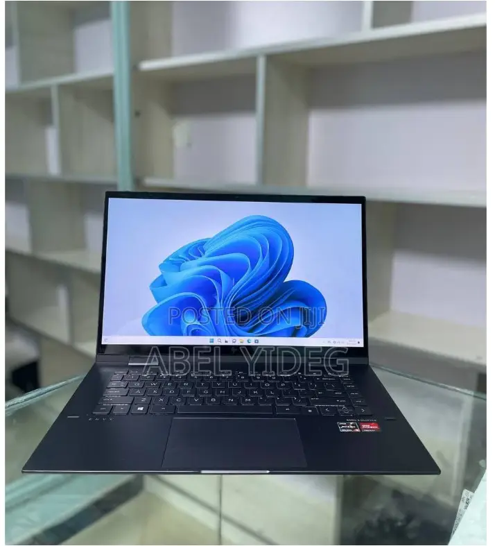 New Laptop HP Envy X360 16GB AMD Ryzen 5 SSD 512GB