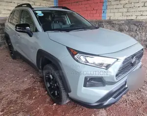 Toyota RAV4 2021 Green