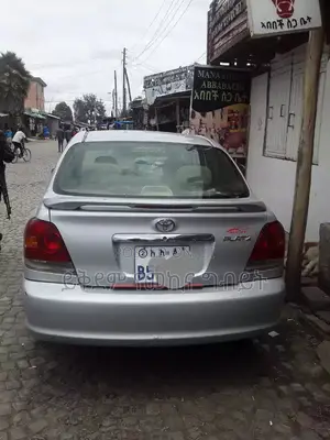 Photo - Toyota Platz 2005 Silver