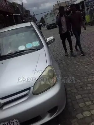 Toyota Platz 2005 Silver