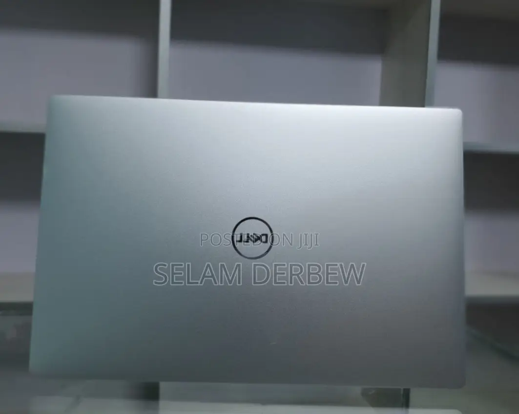 New Laptop Dell XPS 15 8GB Intel Core I7 SSD 256GB