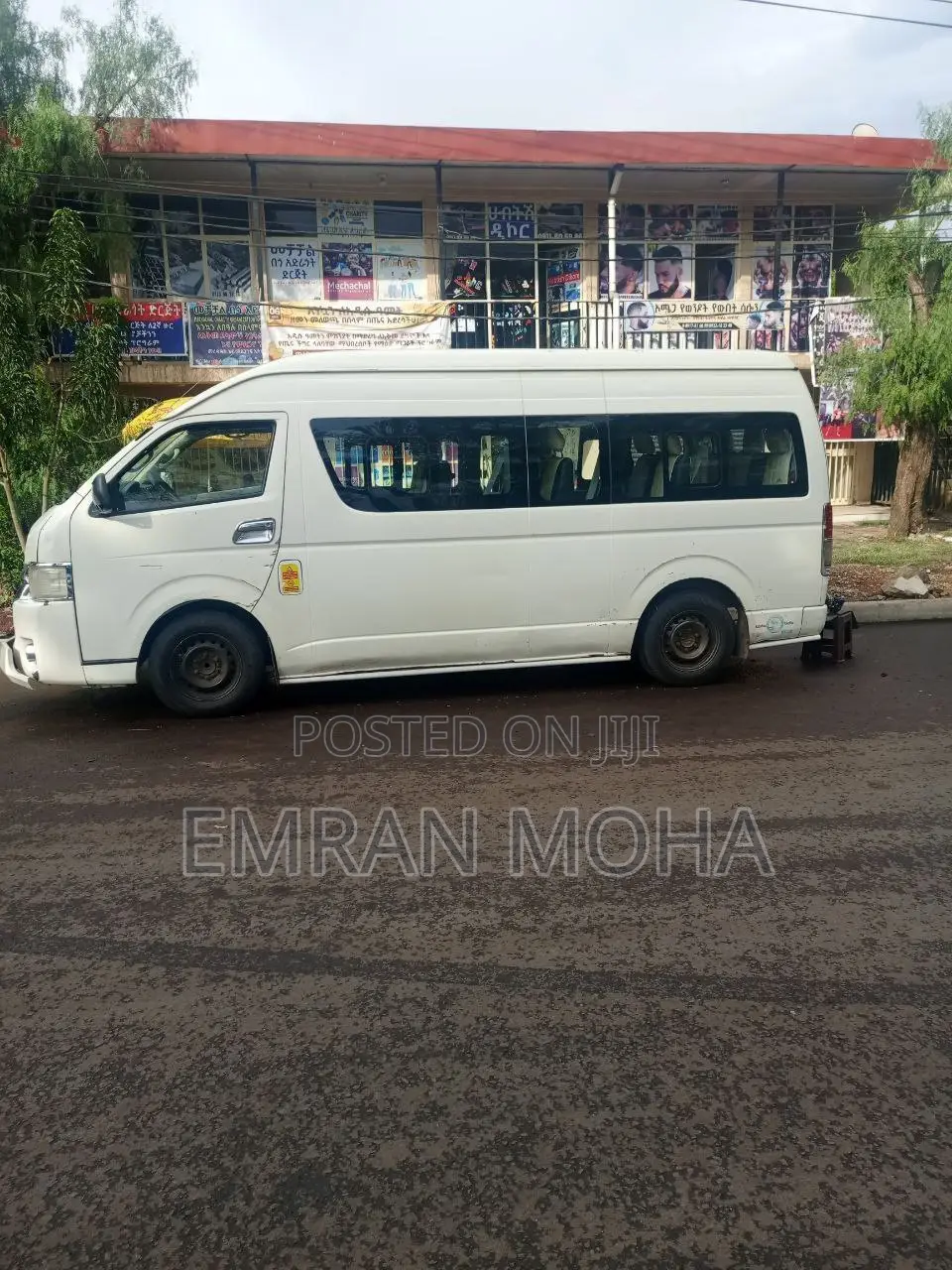 Toyota HiAce 2016 Silver