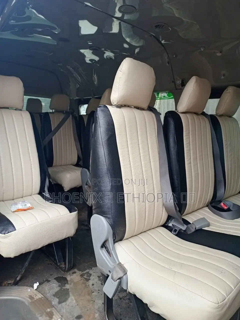 Toyota Grand HiAce 2002 Silver