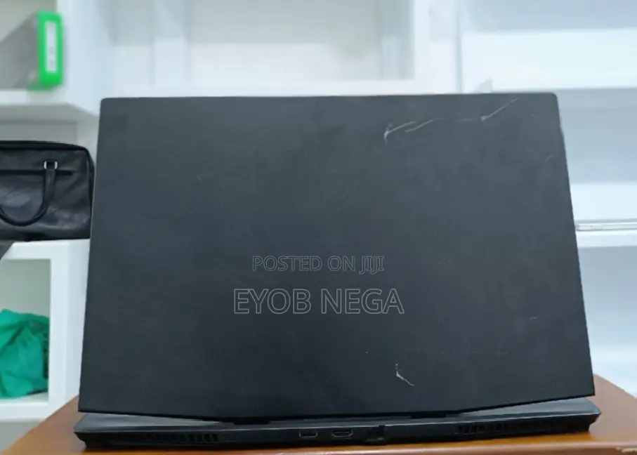 New Laptop Lenovo LOQ 15IRH8 8GB AMD Ryzen 7 SSD 512GB