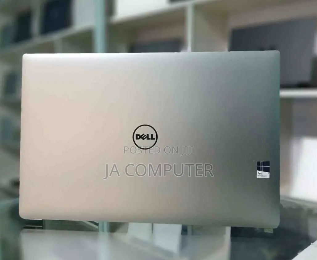 New Laptop Dell Precision 15 7520 16GB Intel Core I9 SSD 512GB