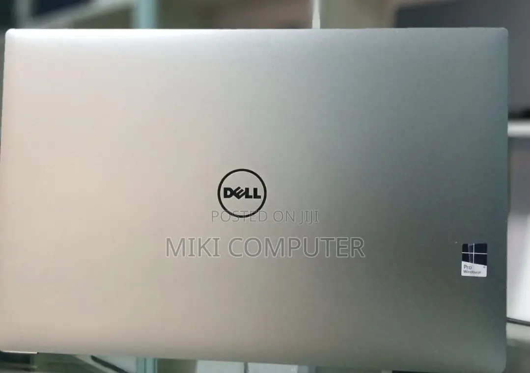 New Laptop Dell Precision 15 3520 16GB Intel Core I9 SSD 512GB