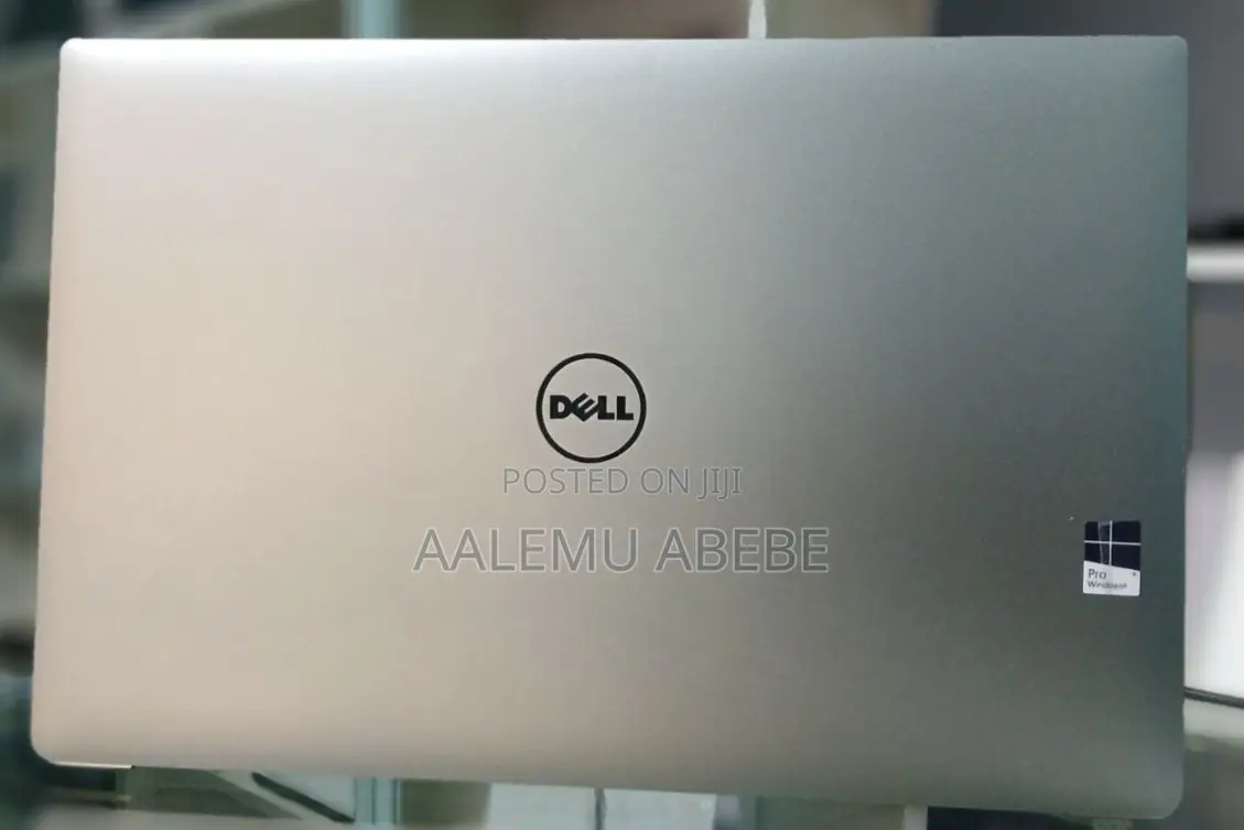 New Laptop Dell XPS 15 16GB Intel Core I9 SSD 512GB