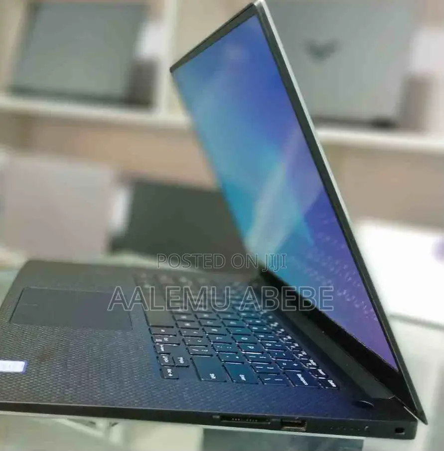 New Laptop Dell XPS 15 16GB Intel Core I9 SSD 512GB