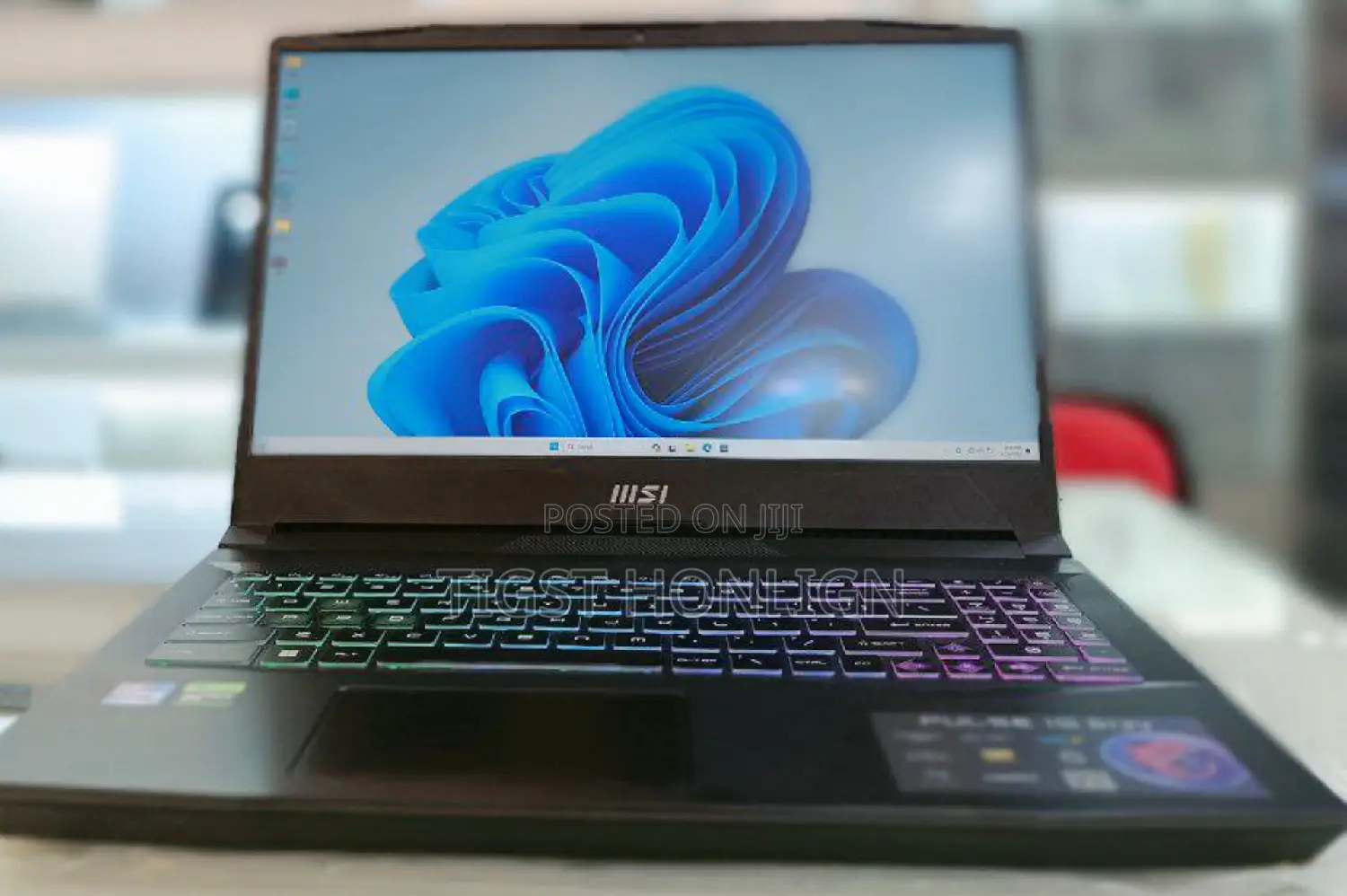 New Laptop MSI GP75 Leopard 16GB Intel Core I7 SSD 1T