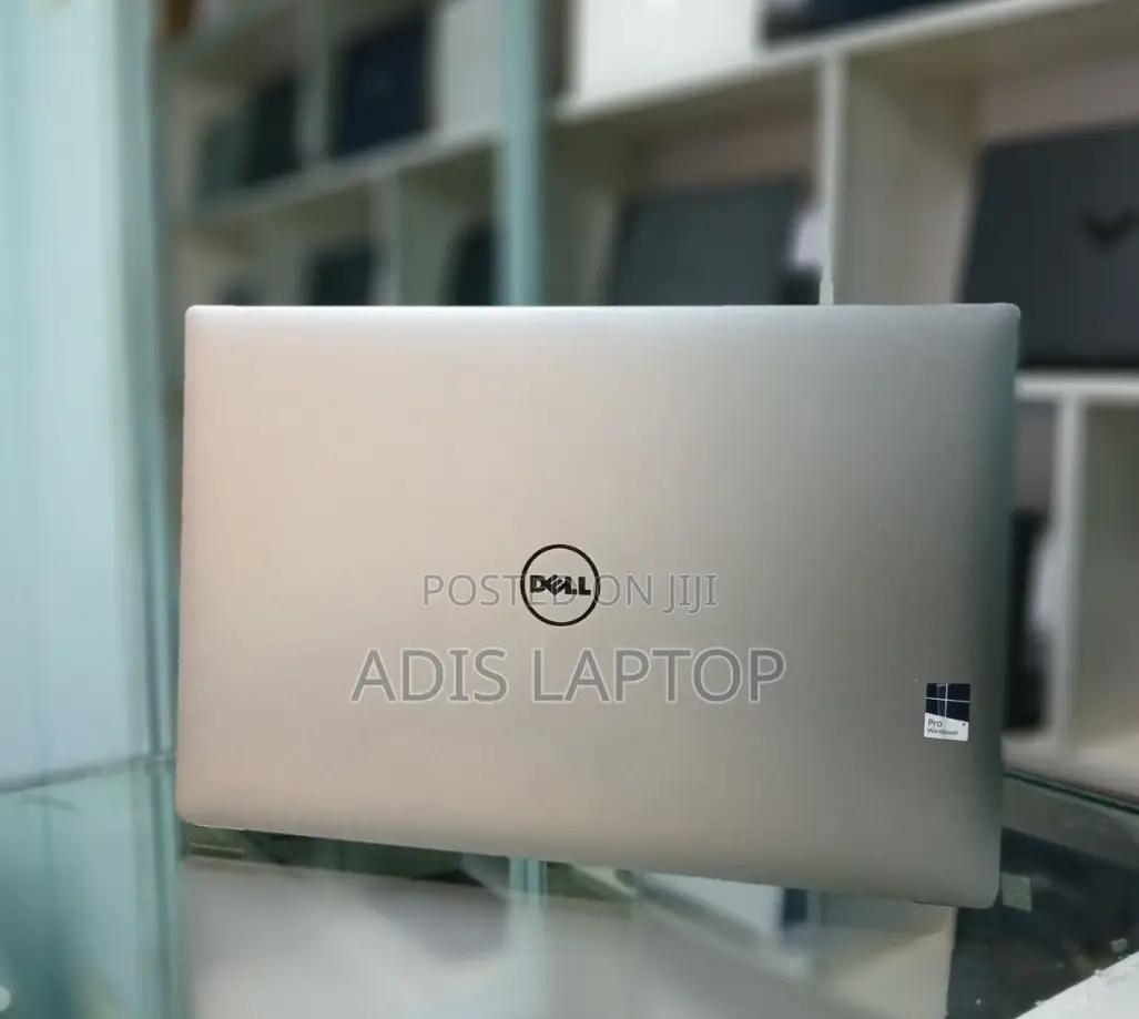 New Laptop Dell Precision 15 3520 16GB Intel Core I9 SSD 512GB