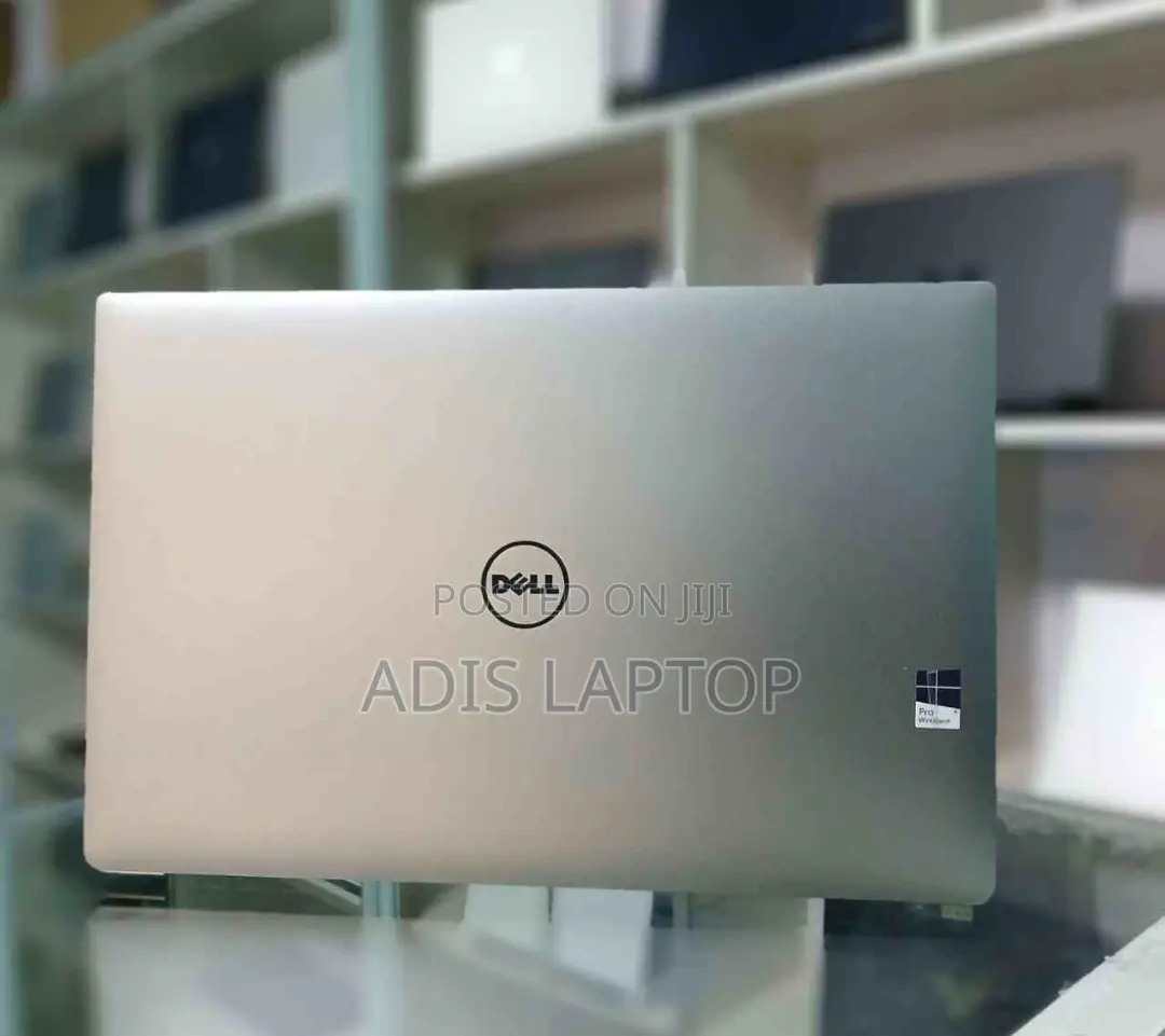 New Laptop Dell Precision 15 3520 16GB Intel Core I9 SSD 512GB