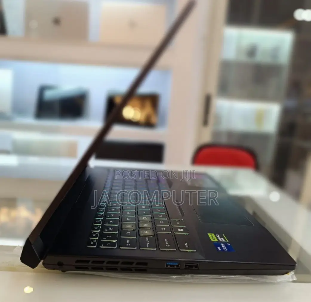 New Laptop MSI Pulse GL76 16GB Intel Core I7 SSD 1T