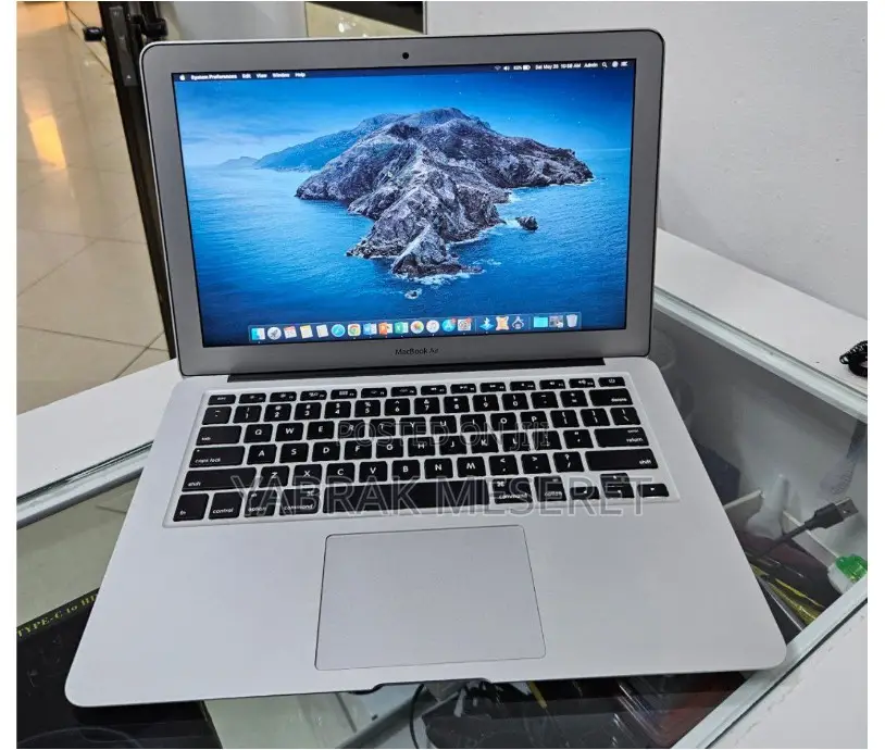 New Laptop Apple MacBook 2013 4GB Intel Core I5 SSD 256GB