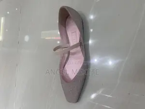 Photo - Sparkling Golden Shoe