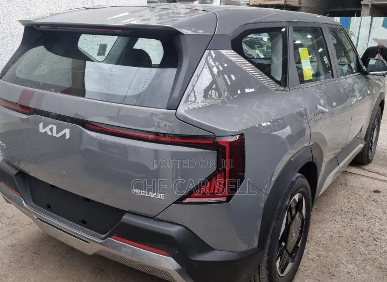 New Kia K5 2024 White