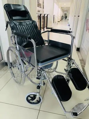Wheelchair:W:Wheelchair|Wheelchair|Wheelchair<Wheelchair|% 