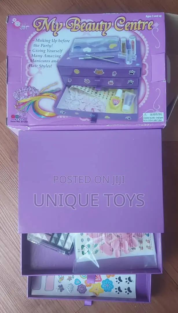 Girls Make Up Beauty Centre: +196 PCS Set