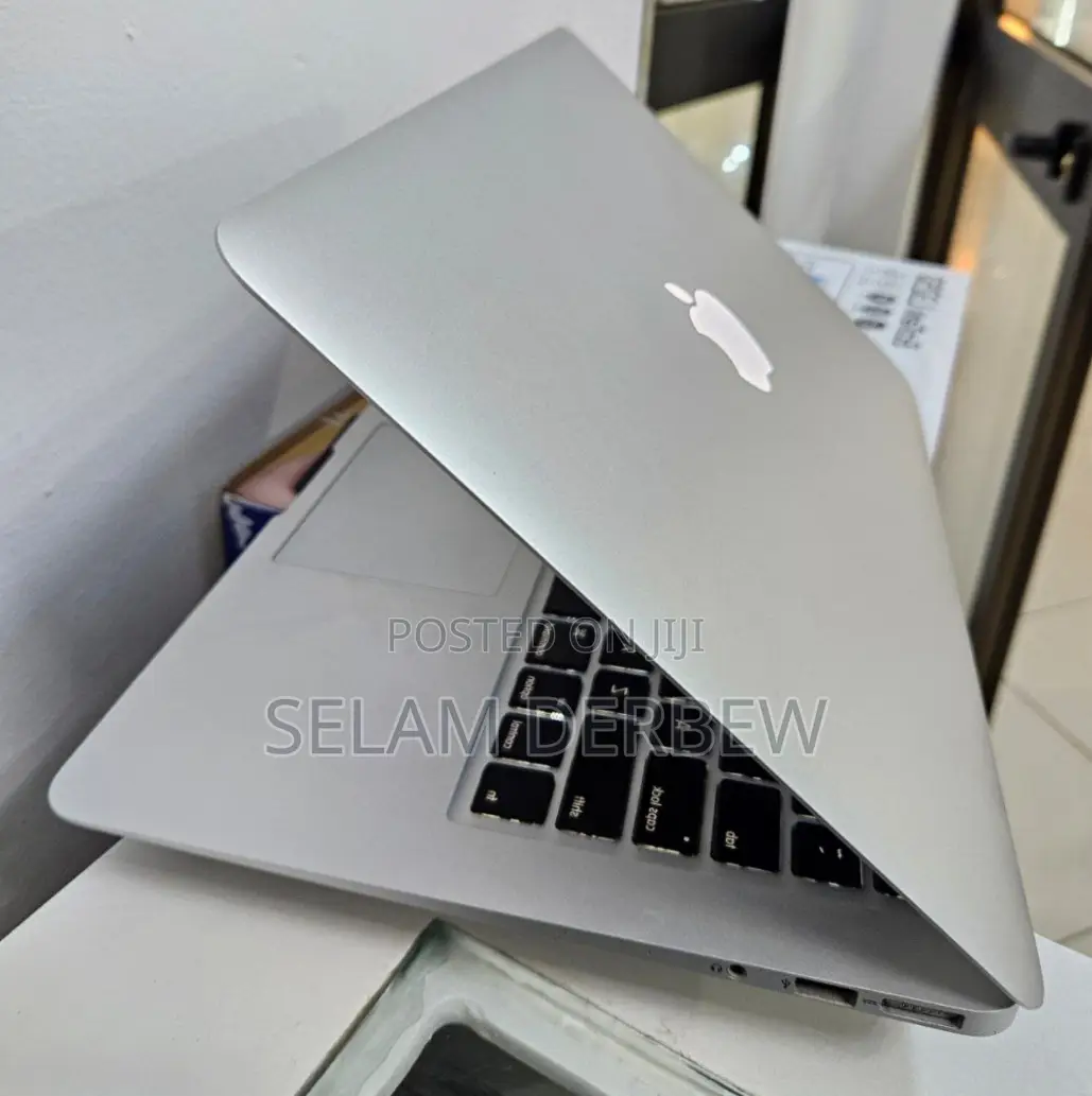 New Laptop Apple MacBook Air 2013 4GB Intel Core I5 SSD 256GB