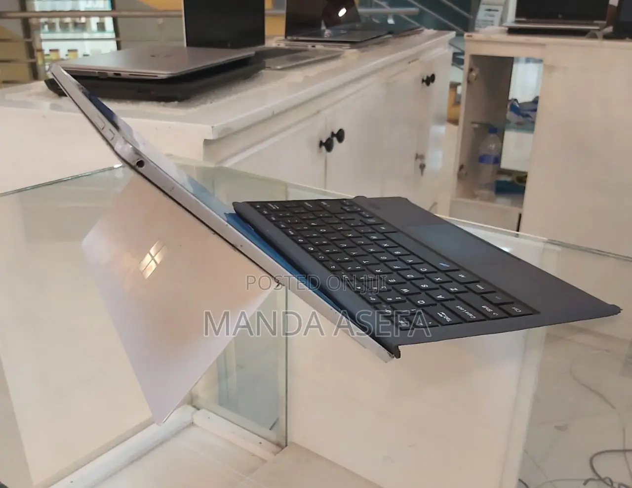 New Laptop Microsoft Surface 4GB Intel Core I5 SSD 128GB