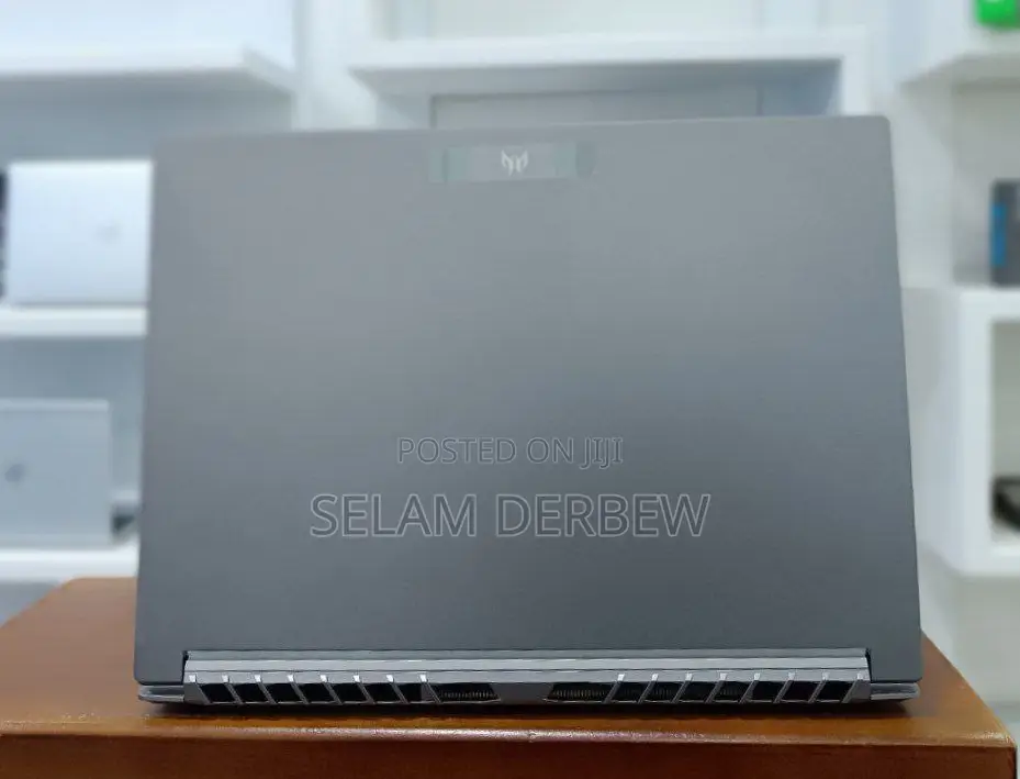 New Laptop Acer Predator Triton 500 SE 16GB Intel Core I7 SSD 2T