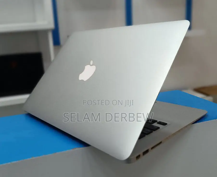 New Laptop Apple MacBook Air 2015 4GB Intel Core I5 SSD 128GB