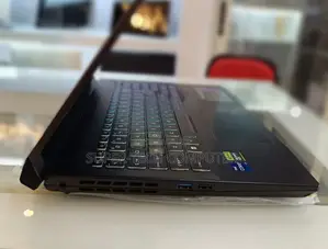 New Laptop MSI Pulse GL76 16GB Intel Core I7 SSD 1T