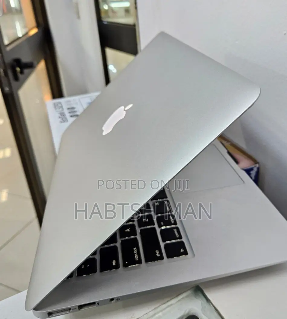 New Laptop Apple MacBook Air 2013 4GB Intel Core I5 SSD 256GB