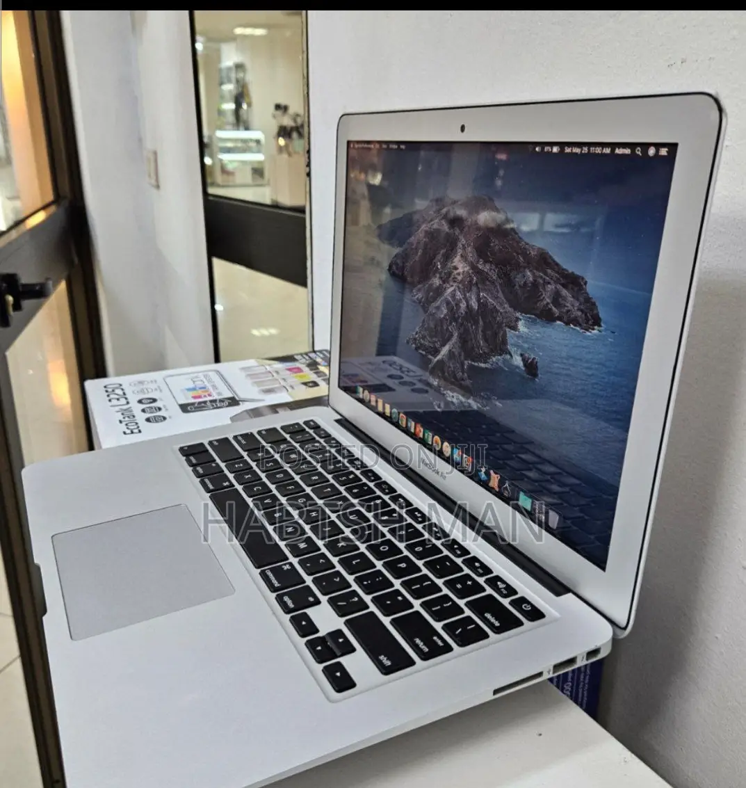 New Laptop Apple MacBook Air 2013 4GB Intel Core I5 SSD 256GB