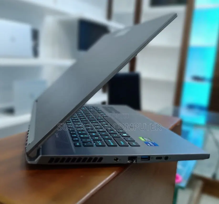 New Laptop Acer Predator Triton 500 SE 16GB Intel Core I7 SSD 2T