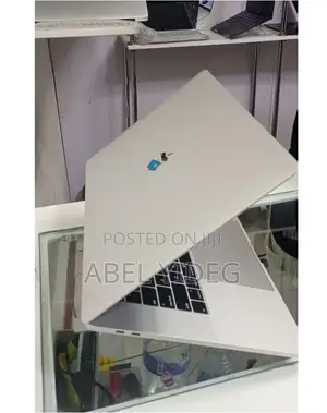 New Laptop Apple MacBook Air 2013 4GB Intel Core I5 SSD 256GB