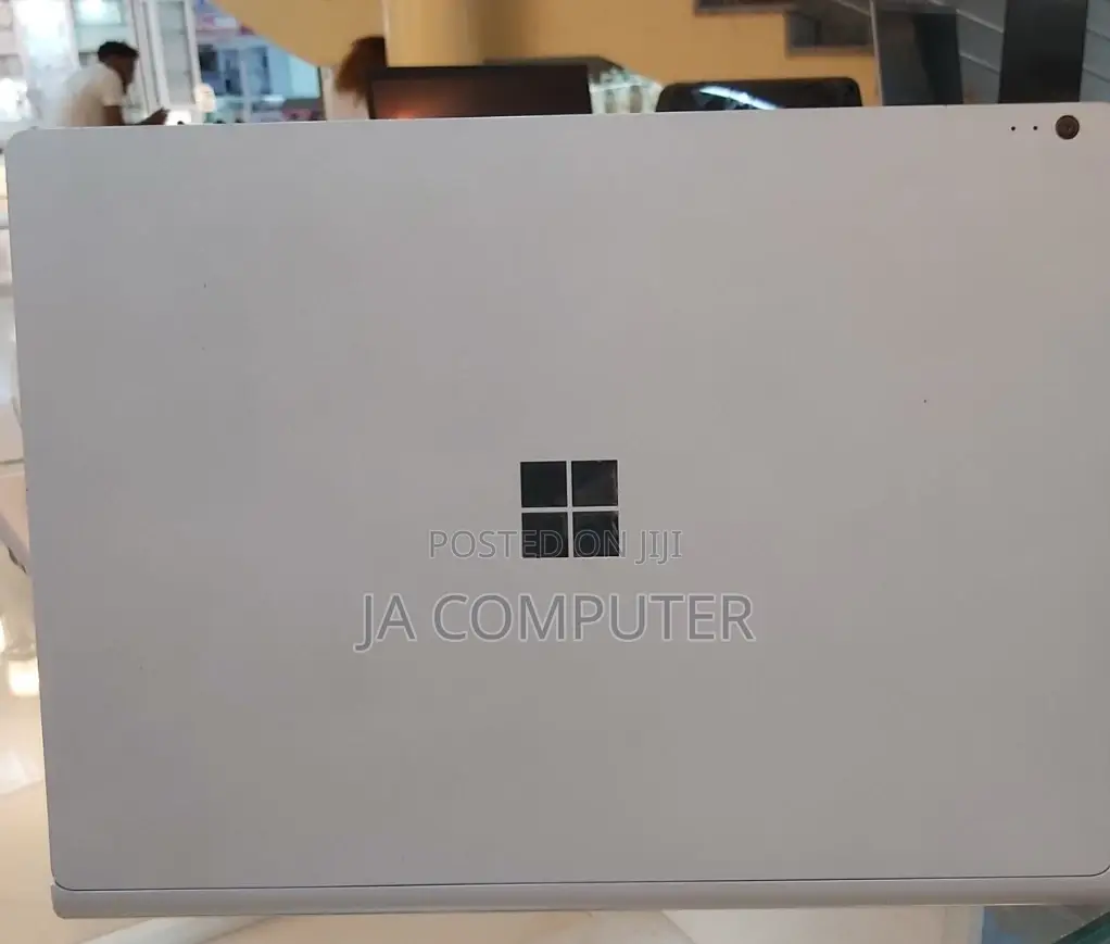 New Laptop Microsoft Surface Book 8GB Intel Core I5 SSD 256GB