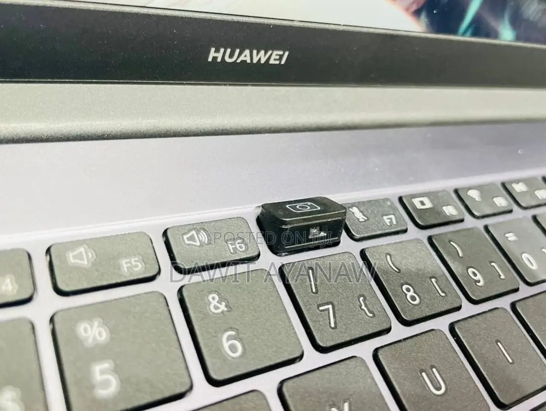 New Laptop Huawei Matebook D 15 8GB Intel Core i5 SSD 512GB