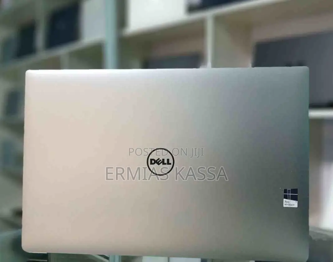 New Laptop Dell Precision 15 3520 16GB Intel Core i7 SSD 512GB