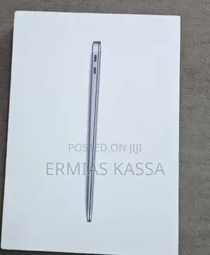 Photo - New Laptop Apple MacBook Air 2020 M1 8GB Apple M2 SSD 256GB