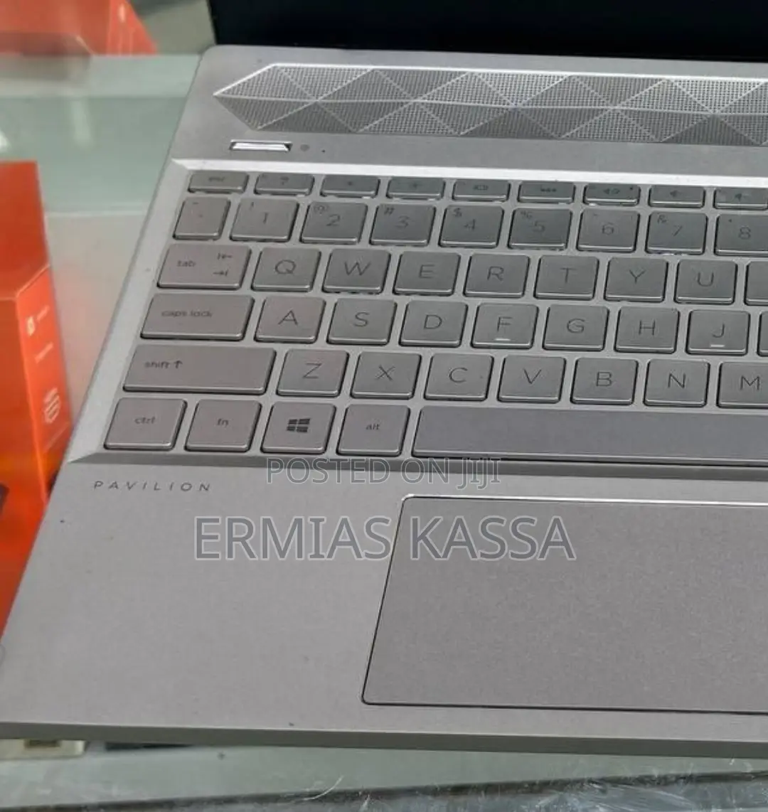 New Laptop HP Pavilion 15 8GB Intel Core I5 HDD 1T