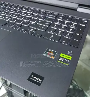 New Laptop HP 8GB AMD Ryzen 5 SSD 512GB