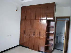 5bdrm Villa in Addis Abeba, Bole for sale