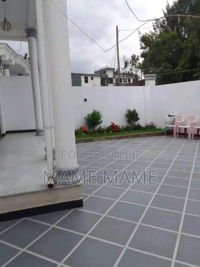 4bdrm Villa in Addis Abeba, Bole for sale