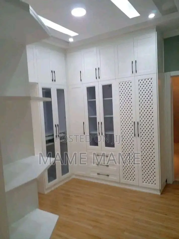 7bdrm House in Addis Abeba, Bole for sale
