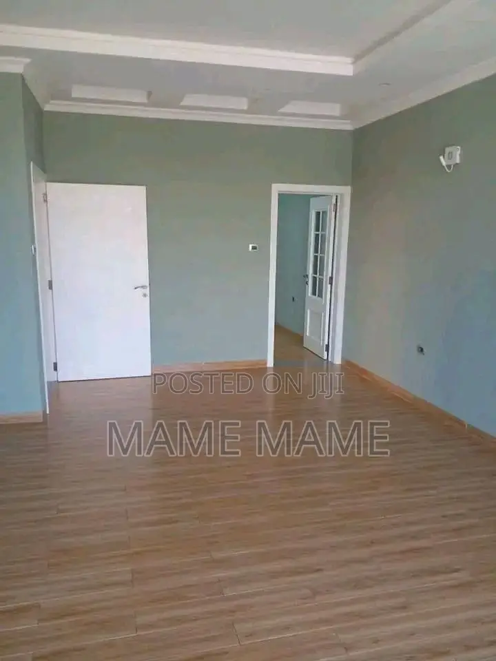 7bdrm House in Addis Abeba, Bole for sale