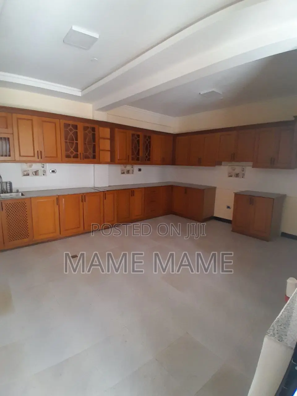 6bdrm House in Addis Abeba, Bole for sale