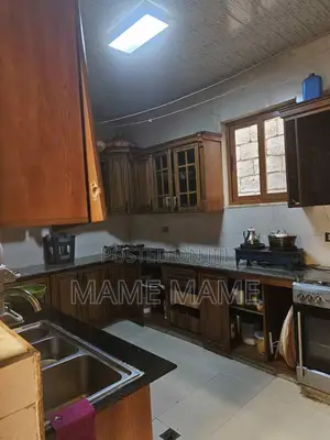 5bdrm Villa in Addis Abeba, Bole for sale