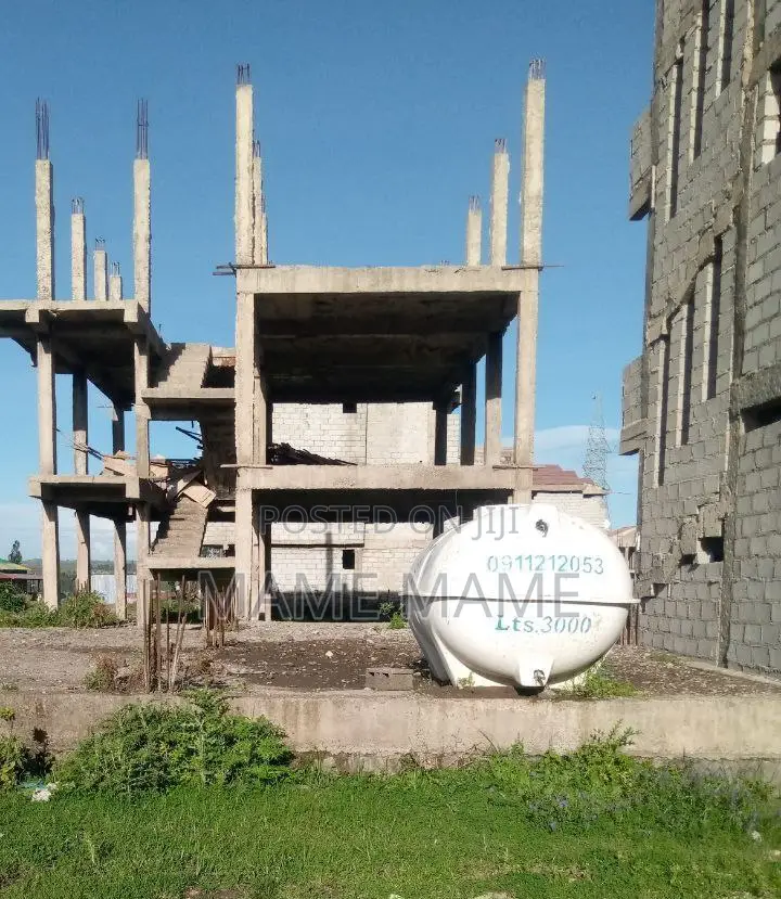 5bdrm House in Addis Abeba, Bole for sale