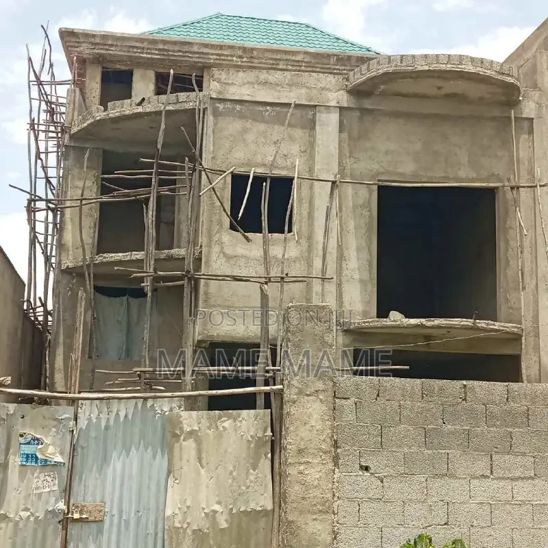 5bdrm House in Addis Abeba, Bole for sale