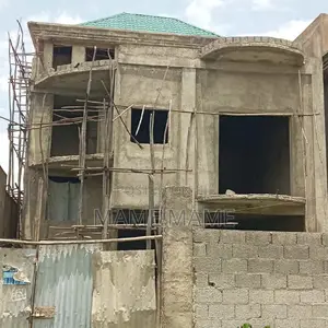 5bdrm House in Addis Abeba, Bole for sale